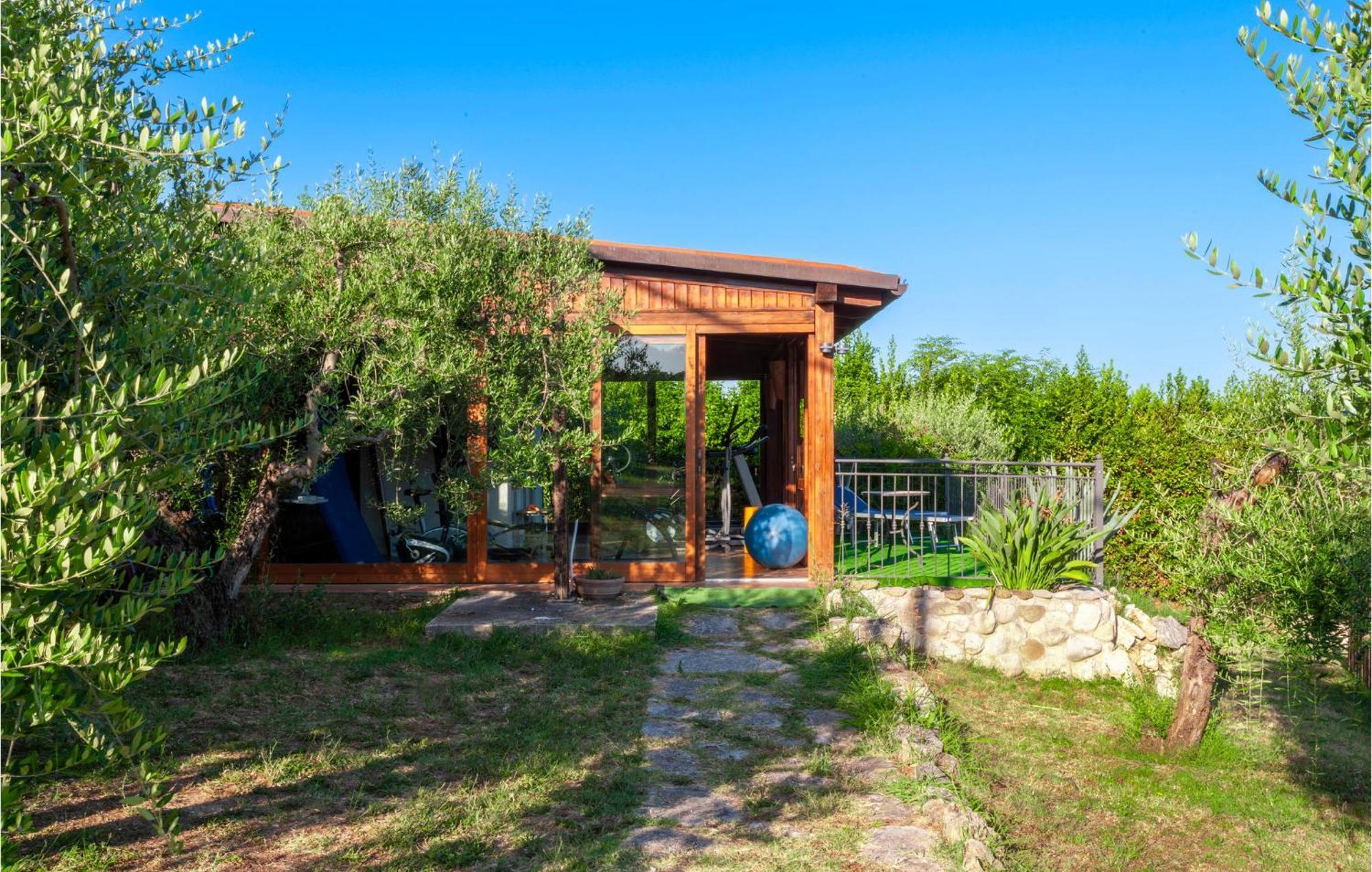 Cozy Home In San Giovanni With Wifi Montefiore dellʼAso Exterior foto